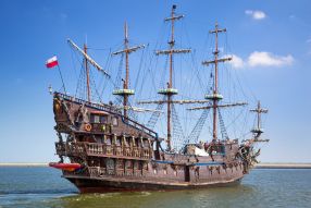 Фреска Пиратский корабль в море
