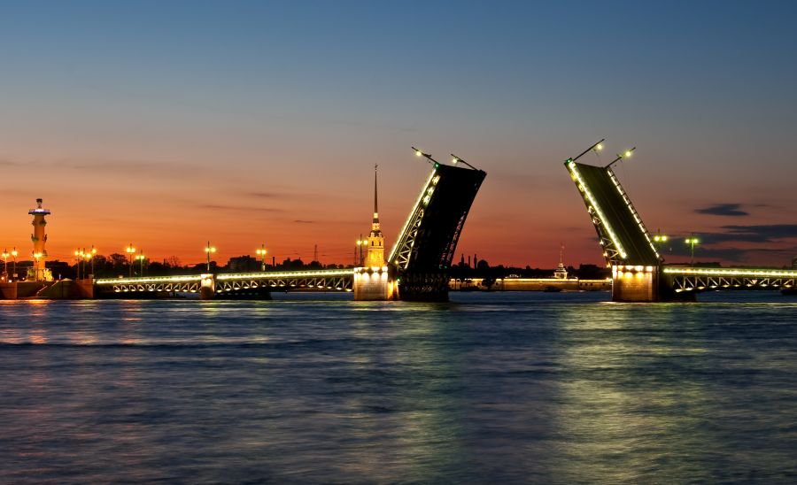 Фотообои Дворцовый мост на закате