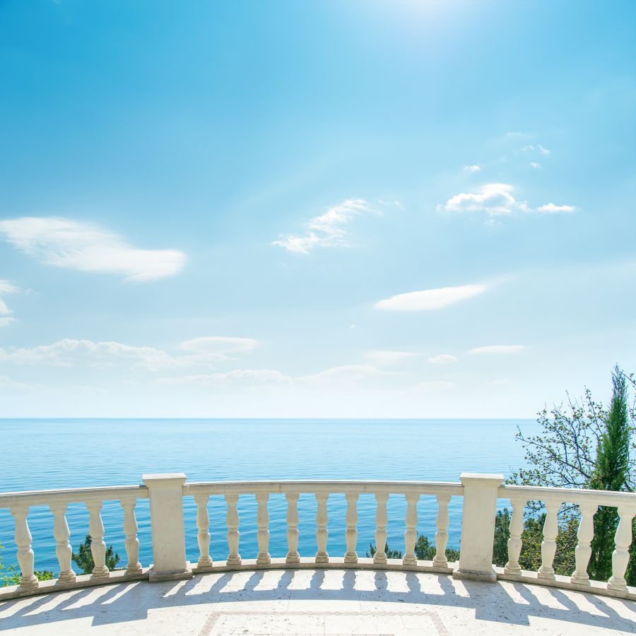 Фреска балкон на море
