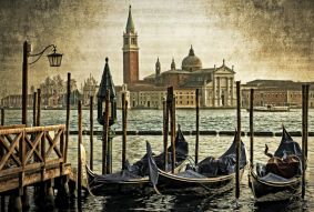 Фотообои Лодки в Венеции ретро холст